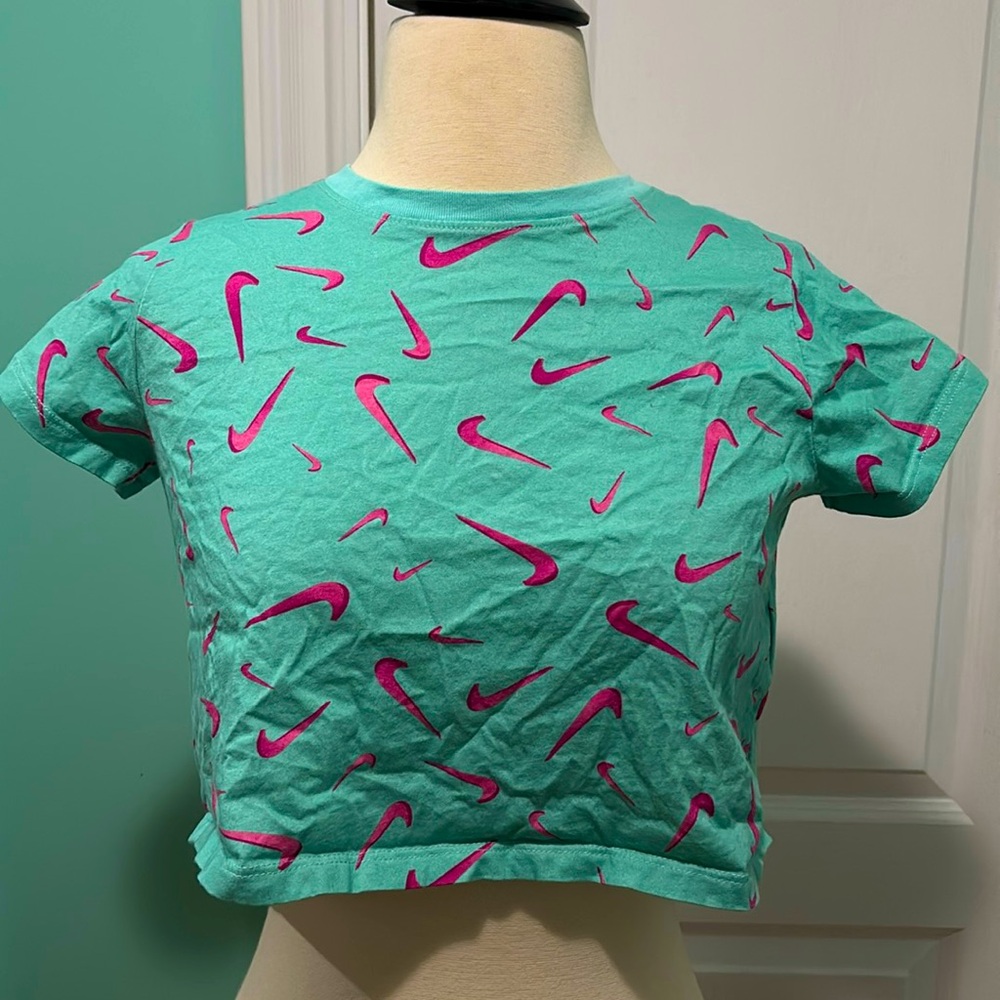 NIKE teal cropped shirt
